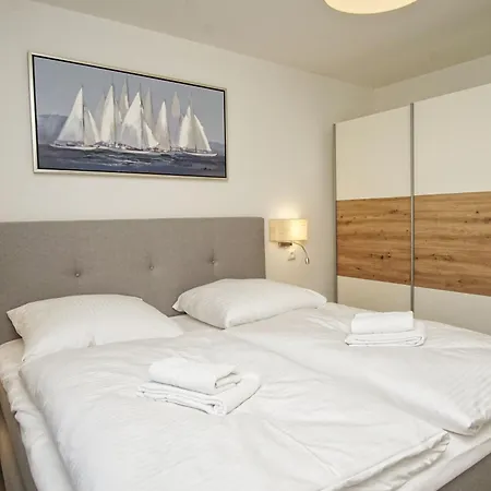 Rex Rugia Fewo12-1 Strandnah,terrasse,sauna,pool Apartment