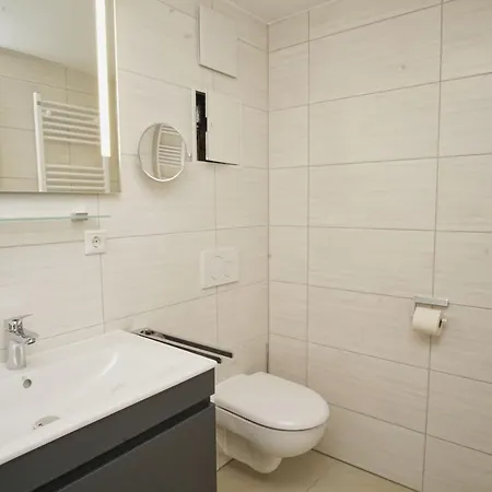 Апартаменты Rex Rugia Fewo12-1 Mit Schwimmbad Und Saunanutzung Im Ahoi-erlebnisbad Sellin